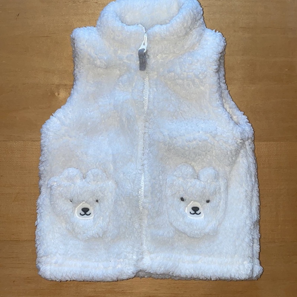 Carter’s Infant Girl Fuzzy Bear Full Zip Vest (6 Months)